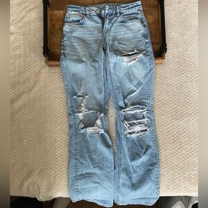 American Eagle - Stretch Curvy High-Waisted Straight
Jean